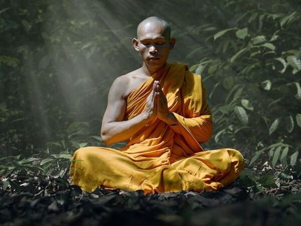 40 Hình ảnh chắp tay niệm Phật đẹp và ý nghĩa nhất